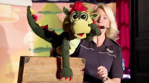 Puppenbühnenfestival 2025 Drache Feo