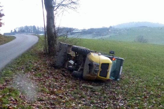 umgekippter Radlader