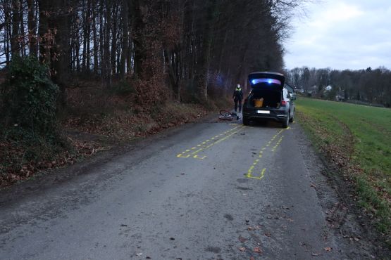 Der Autofahrer konnte den Zusammenstoß mit dem Radfahrer nicht verhindern.