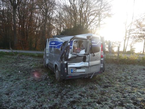 verunfallter Kastenwagen