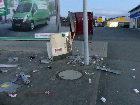 gesprengter Zigarettenautomat