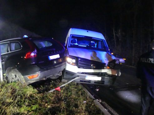 Unfall fordert zwei Verletzte