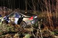 Der Fahrer zog sich leichte Verletzungen zu. Seine beiden Kinder (11 und 14 Jahre) blieben unverletzt.